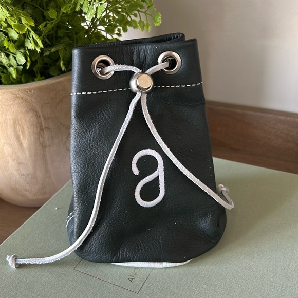 Links and Kings Drawstring Personal Pouch Leather Green - Picture 1 of 4